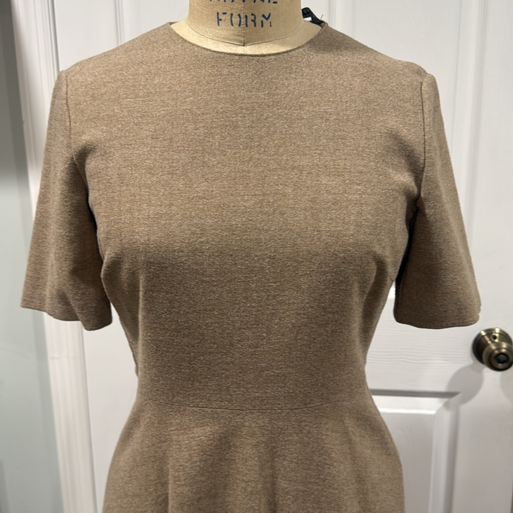 NWT Zara beige midi short sleeves dress size M. - Picture 2 of 8